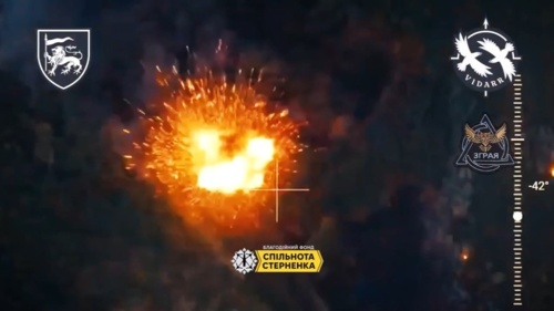 -2 pojazdy opancerzone wroga :boom: Filmik opublikowany przez 60. Brygadę Zmechanizowaną Sił Zbrojnych Ukrainy - Mikuuuus - Hejto.pl