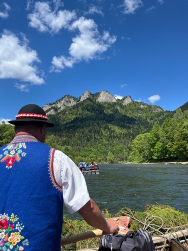 Na spływie z flisakiem, a gdzie? #podrozujzhejto #pieniny #niedzielawieczur - ColonelWalterKurtz - Hejto.pl