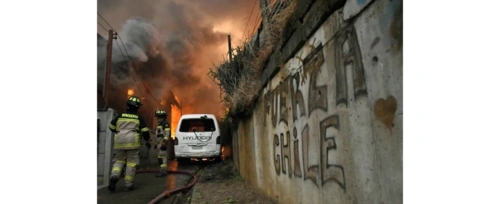 Chile w ogniu. Ofiary śmiertelne, tysiące ewakuowanych i stan klęski żywiołowej - Mr.Mars - Hejto.pl