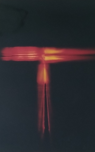 #fotografia #fotografiaanalogowa #tworczoscwlasna Malowanie światłem, czy jakoś tak. Materiał pozytywowy- slajd. - Byk - Hejto.pl