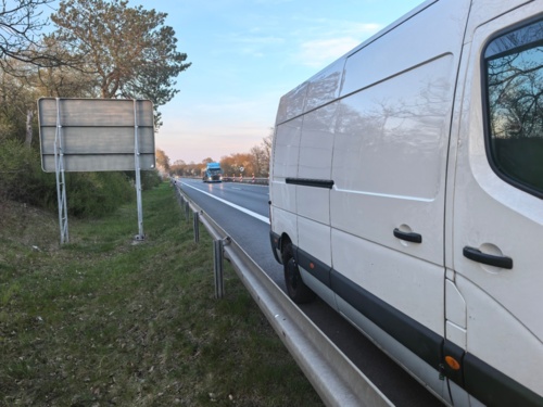 #bekaztransa #transporttoniebajka I cyk, nowy master... Dodatkowo awaryjny w tym miejscu ma 1,5m... - Fishery - Hejto.pl
