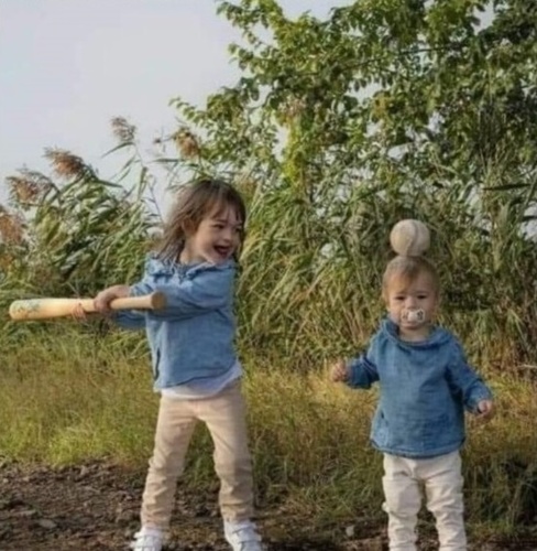 Bry. :laughing: Pijcie ze mną wodę i quńpocik, bo dziś ostatni raz piątka z przodu. :champagne: #heheszki - UncleFester - Hejto.pl