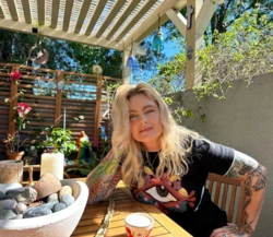 21a1d304-86fe-443b-bfb1-e3616408a523