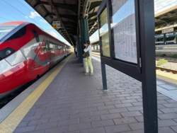 2ea2b81c-fdaa-4aad-9431-d46d2895a3a6