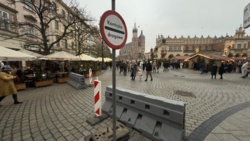 a09cd776-9a71-46c4-8e29-9008488ec945