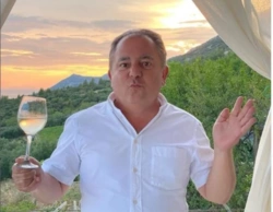 d2ac2ccb-c43c-41b9-992b-ca8ad730d44e