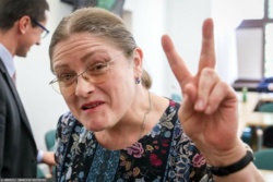 3eedf71e-3ee6-4e3d-be59-3207ca829976