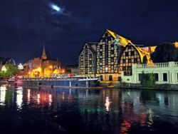 f535db78-11d4-470a-92e0-1c7954e67901