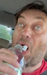 02a99ebd-7b07-41f6-8a76-8193e919ac4f