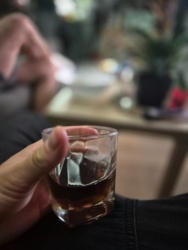 413c04b9-72a2-4251-b353-39f97e13f103