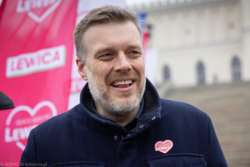 eeba6fe6-a28c-4292-824b-ac860f24adb3