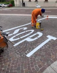 1eb64c83-8e2c-4e51-bc8c-26586e72fe53