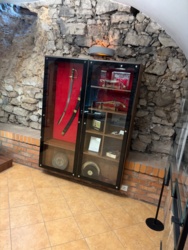 6e65f9f8-51c3-4d16-a2c7-7e99d24609c1