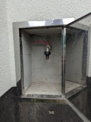 706ad256-9f4d-4c1d-bd27-badf70cca3c2