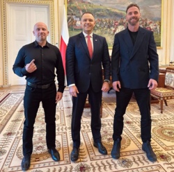 242b1841-b196-45d5-ba9a-332eb93e9453