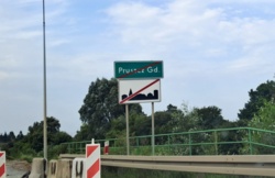 e6985c5b-b4fd-41ea-975a-2ca02383936e