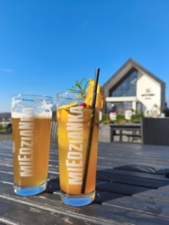 ef099709-8636-41b8-b5a8-588d29449637