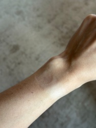 b74ad1cb-b824-4cb7-b3a4-ee10803ba437