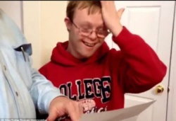 8b1c3ea6-d328-406f-b293-58fe341e5df7