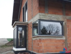 e83df2c6-a52d-4106-b195-bf4368b66fd8