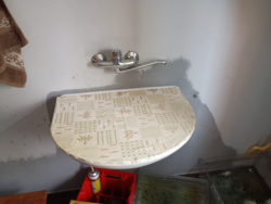 e09ae69b-ab09-4f58-9a76-4fdc7e9d8c86