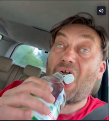 8521c167-d191-4f13-8698-c6fff077f38a