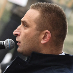 6e77fff5-3d57-40c3-a4b2-62e03aa5cd8e